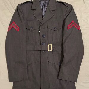 Military Dress Jacket Size 38R (19 inch PtP)